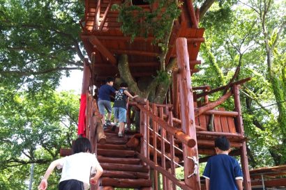 【村上新聞】新潟県村上市の交流拠点にツリーハウスが完成、お披露目イベントを開催