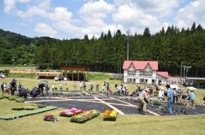 新潟県加茂市、斜陽化する冬鳥越スキーガーデンの植栽・花壇整備にガバメントクラウドファンディングを活用