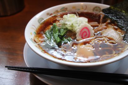 【キシャメシ】昨年キンプリのメンバーが来店したと噂の長岡生姜醤油ラーメン人気店「ラーメンいちまる」を巡礼