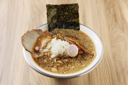 【新潟駅前に燕三条系背脂ラーメンが登場！】「ラーメンヤキソバ一丁目」が9月18日グランドオープン