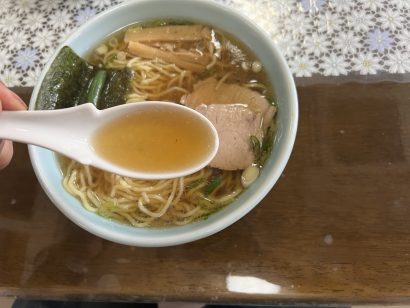 【キシャメシ】これぞ琥珀色のスープ！　昔ながらのあっさり味醤油ラーメン