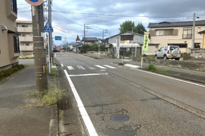 【通学中の女子高校生の足を轢く】新潟県新発田市で交通事故、70代男性を過失運転致死傷で現行犯逮捕