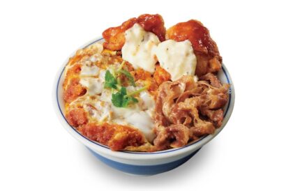 【午後3時の新商品】かつや、期間限定「牛・豚・鶏のトリプルカツ丼」販売開始　巳年にちなみ「ヘビー級」な新メニュー