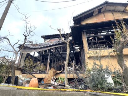 【続報・住宅が全焼】夜の住宅街で火災、高齢の住人と連絡がとれておらず（新潟市東区）